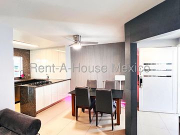 Casa en venta con 2 Hab, 2 Baños en Sonterra, Queretaro, Mexico.