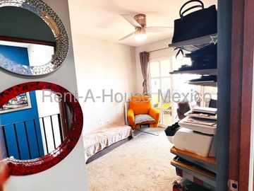 Casa en venta con 2 Hab, 2 Baños en Sonterra, Queretaro, Mexico.