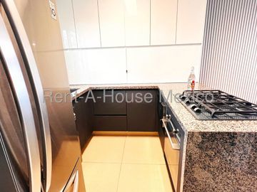 Casa en venta con 2 Hab, 2 Baños en Sonterra, Queretaro, Mexico.