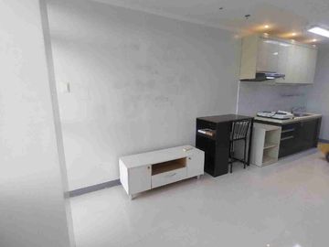 For Rent:Studio Condominium Semi Furnished and Allowed Pet in Talamban