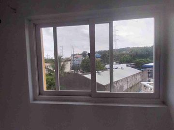 For Rent:Studio Condominium Semi Furnished and Allowed Pet in Talamban