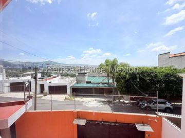 Casa en renta con 4 Hab, 3 Baños en Loma Dorada, Queretaro, Mexico.