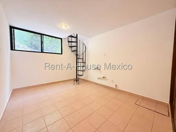 Casa en renta con 4 Hab, 3 Baños en Loma Dorada, Queretaro, Mexico.