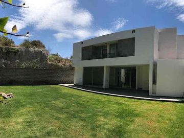 IMPECABLE RENTA O VENTA