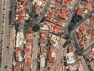 CASA UBICADA EN NAUCALPAN , EDO DE MEXICO!!