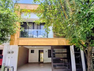 Casa en Renta Cumbres San Agustin