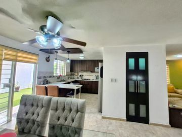 Casa en Renta Cumbres San Agustin