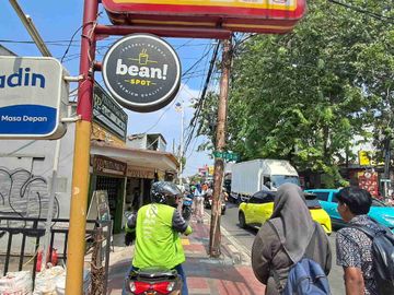 Dijual Ruko Alfamart, lokasi strategis dekat kampus universitas mercubuana, luas 300 m2, 2 lantai, SHM.