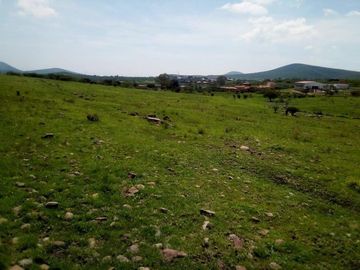 TERRENO EN VENTA EN SANTA TERESA HUIMILPAN QUERETARO PARA INVERSION Y USO MIXTO CERCA DEL CENTRO CIVICO