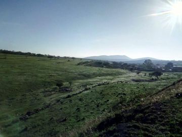 TERRENO EN VENTA EN SANTA TERESA HUIMILPAN QUERETARO PARA INVERSION Y USO MIXTO CERCA DEL CENTRO CIVICO