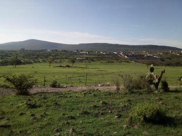 TERRENO EN VENTA EN SANTA TERESA HUIMILPAN QUERETARO PARA INVERSION Y USO MIXTO CERCA DEL CENTRO CIVICO
