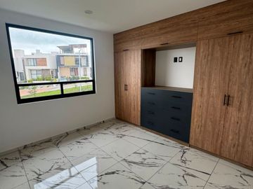 CASA EN VENTA EN LOMALTA TRES MARIAS