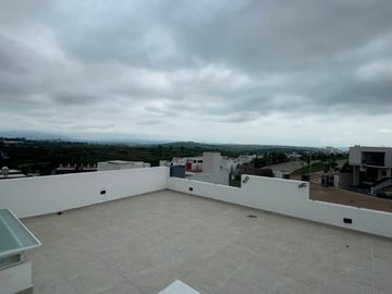 CASA EN VENTA EN LOMALTA TRES MARIAS