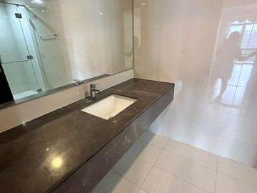 For Lease! 2 Bedroom + 1 Toilet & Bath at West Gallery Place, Taguig City - BGC