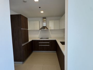 For Lease! 2 Bedroom + 2.5 Toilet & Bath at West Gallery Place, Taguig City - BGC