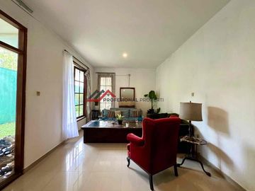 Rumah Kokoh Terawat Dalam Komplek Harga Di Bawah NJOP