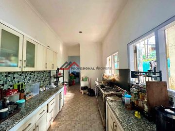 Rumah Kokoh Terawat Dalam Komplek Harga Di Bawah NJOP