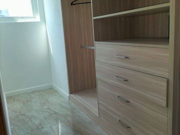 For Sale: Unfurnished 96.6 sqm 2BR w/ Parking at 8 Forbestown Road, Taguig City