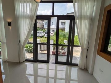 Filinvest East, Tropics 2 – BRAND NEW Residential House for Sale 6 Bedrooms