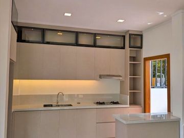 Filinvest East, Tropics 2 – BRAND NEW Residential House for Sale 6 Bedrooms