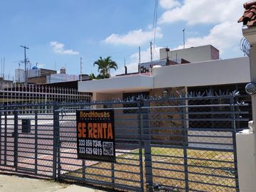 CASA EN RENTA EN LA COLONIA JARDINES ALCALDE EN GUADALAJARA
