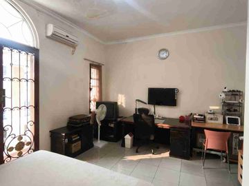DISEWAKAN RUMAH UKURAN BESAR ROME PIK