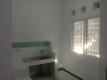 Disewakan Rumah Siap Pakai Di Jl. Anyelir Graha Padma Semarang