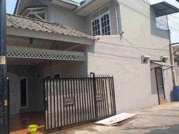 rumah 2 lantai di dasana indah