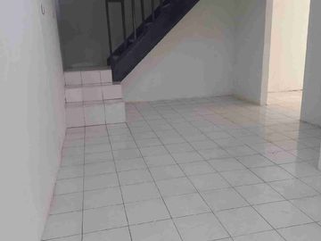 rumah 2 lantai di dasana indah