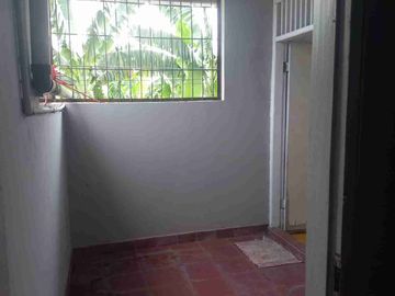 rumah 2 lantai di dasana indah
