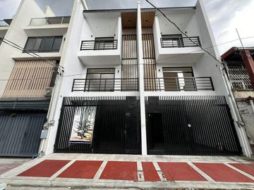 26M- 3 STOREY TOWNHOUSE w/ 4 BEDROOMS PLUS BALCONY, FOR SALE IN PROJECT 2, QUEZON CITY