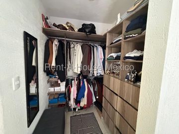 VENTA CASA RINCONES DEL MARQUES, TERRENO EXCEDENTE, 3 RECAMARAS 3 BAÑOS.