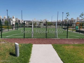 VENTA CASA RINCONES DEL MARQUES, TERRENO EXCEDENTE, 3 RECAMARAS 3 BAÑOS.