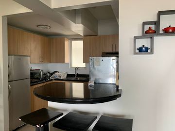Fully Furnished Bi-Level 2-Bedroom Corner Unit at The Columns Legaspi