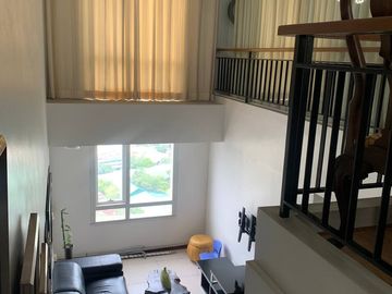 Fully Furnished Bi-Level 2-Bedroom Corner Unit at The Columns Legaspi