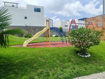 Casa en Venta en Zibatá | Jardín de 60 m² y Roof Garden IO2837