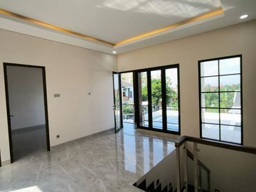 Dijual Rumah Baru 2 Lantai lokasi Di Jalan Kaliurang KM. 7 Dekat UGM