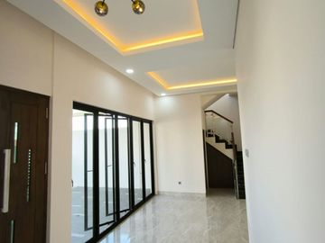 Dijual Rumah Baru 2 Lantai lokasi Di Jalan Kaliurang KM. 7 Dekat UGM