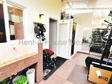 Casa con área de TV, amenidades, 2 recámaras - VENTA, Sonterra
