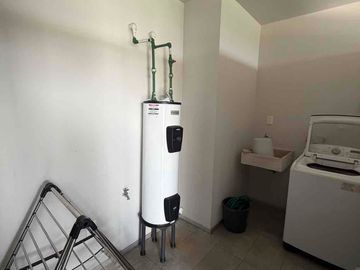 Departamento de lujo amueblado en León moderno muy cerca de Poliforum , , salida a Silao ,