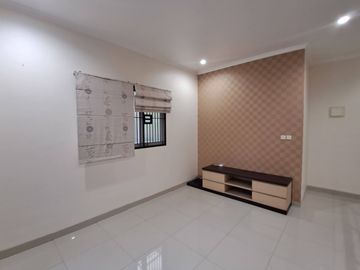 DISEWAKAN CEPAT CLUSTER SAN LORENZO FURNISHED DI GADING SERPONG