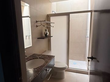 VENTA DE CASA EN GRAN JARDIN EN PRIVADA