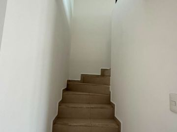VENTA DE CASA EN GRAN JARDIN EN PRIVADA