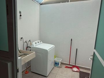 VENTA DE CASA EN GRAN JARDIN EN PRIVADA