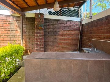 VENTA DE CASA EN GRAN JARDIN EN PRIVADA