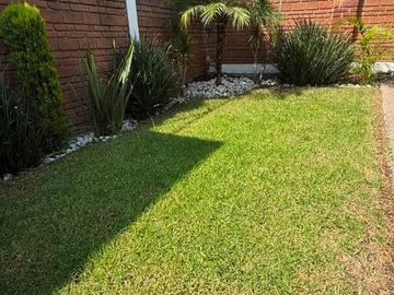 VENTA DE CASA EN GRAN JARDIN EN PRIVADA