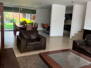 VENTA DE CASA EN GRAN JARDIN EN PRIVADA