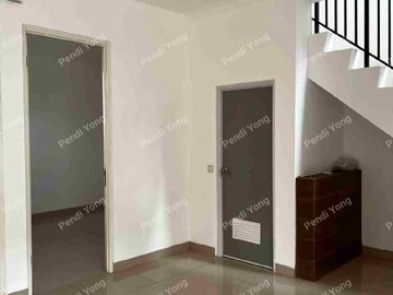 Disewakan murah Rumah The Green