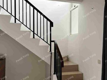 Disewakan murah Rumah The Green