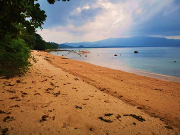 Beachfront Property For Sale at Palawan